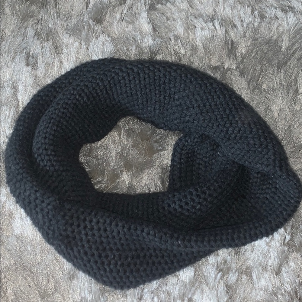 GREY INFINITY SCARF